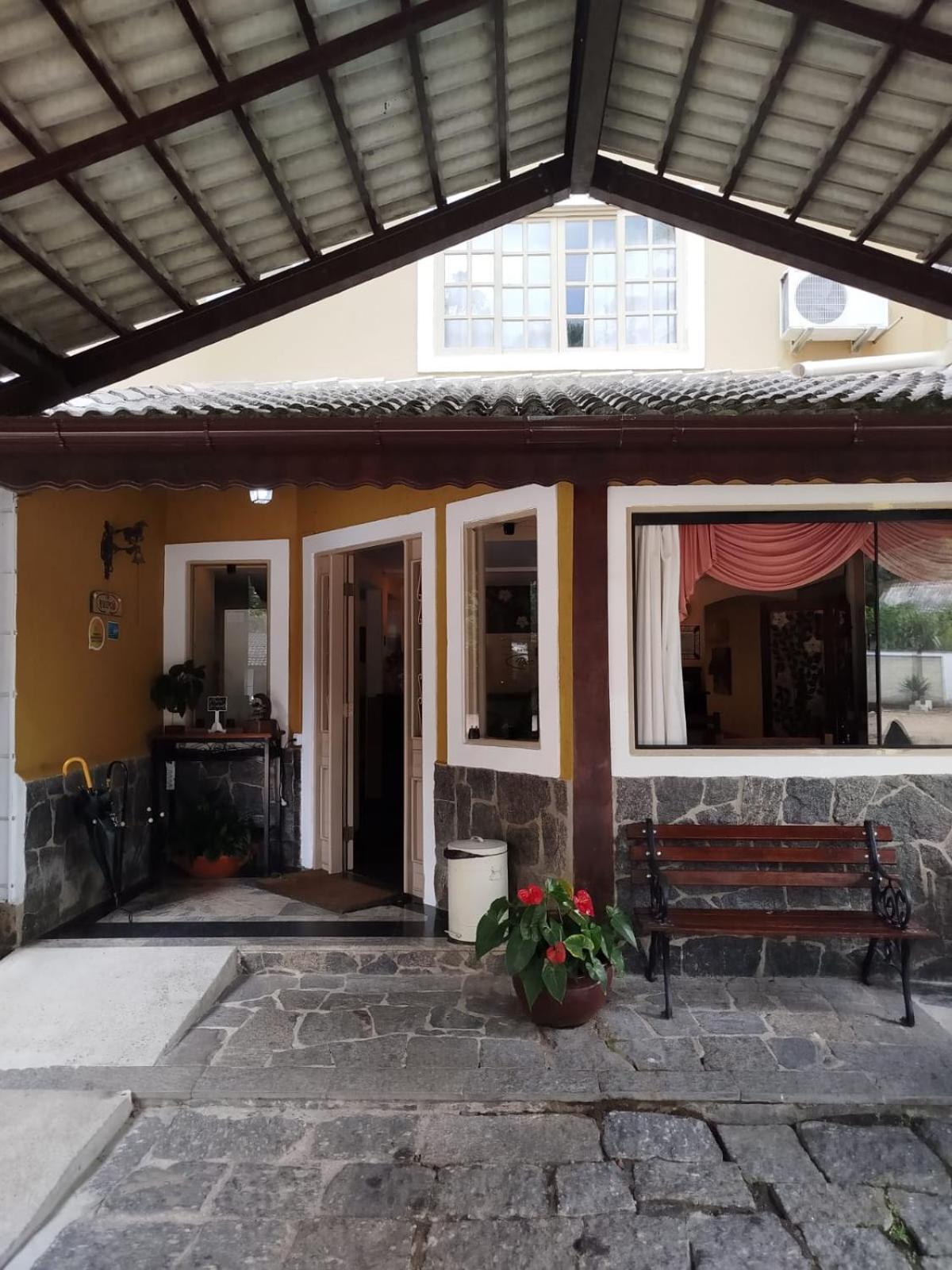 Rio Penedo 3*
